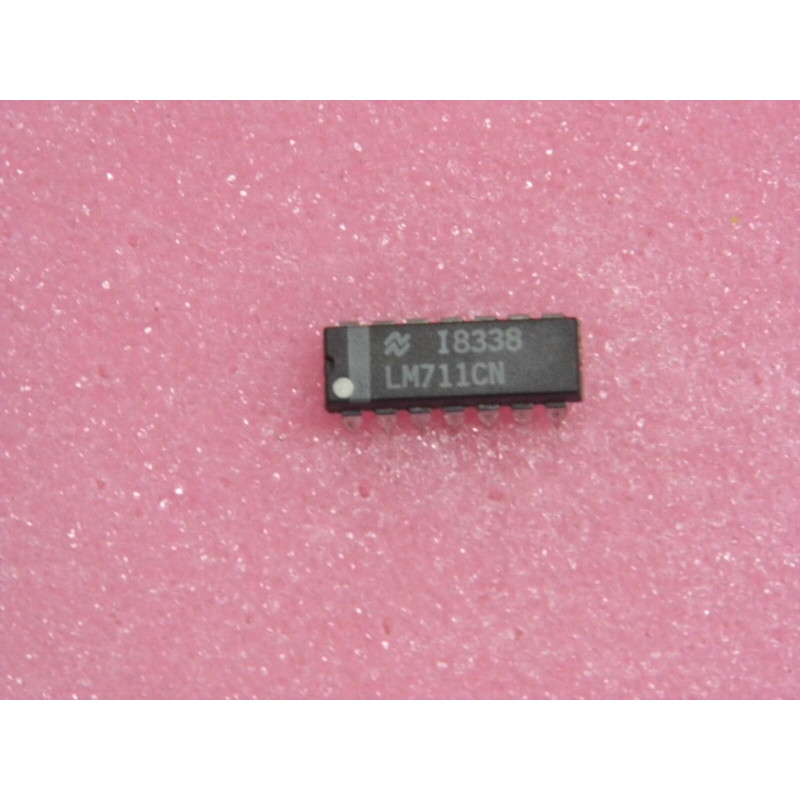 ci LM 711 CN ~ ic LM711CN ~ voltage comparator, dual ~ DIP, 14-Pin (PLA036)