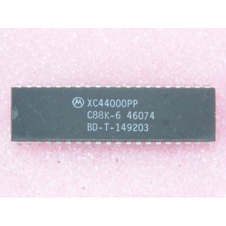 ci XC 44000 PP - ic XC44000PP - Motorola Microcontroller IC - dip40 (PLA032)