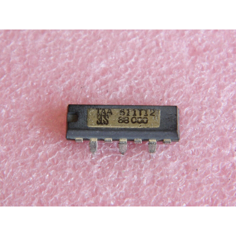 ic TAA 611 T12 - ci TAA611T12  - (pla013)