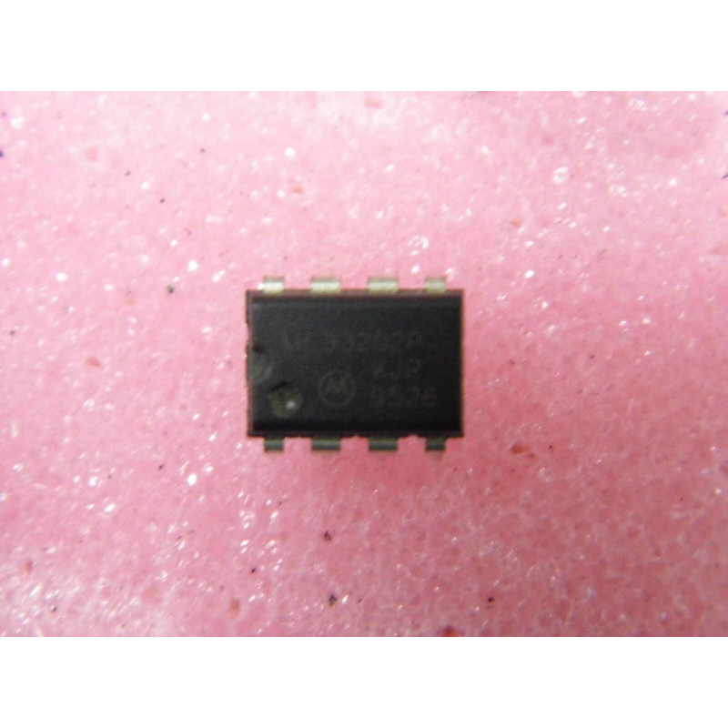 ci MC33202P / ic MC 33202 P - dip8 (pla019)