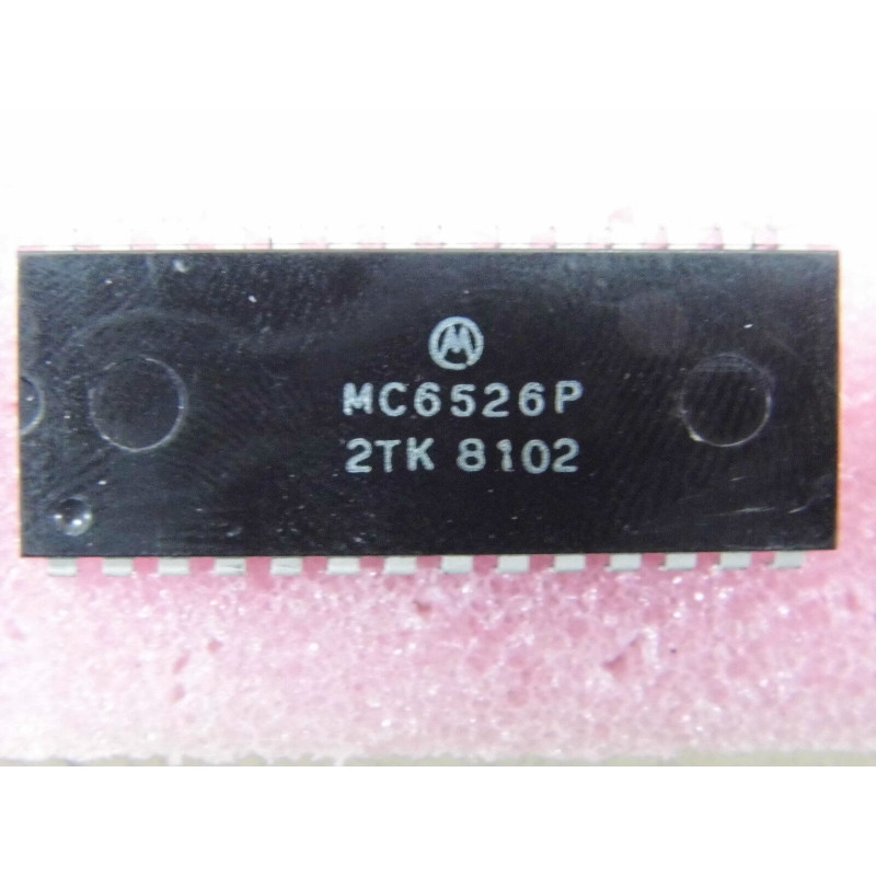 ci MC6526P / ic MC 6526 P - dip28 (pla019)