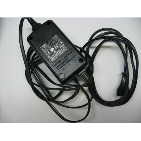 Alimentation 13.5Vdc 1A       Canon K30081 AD-300     IN: 230Vac 135mA  50Hz