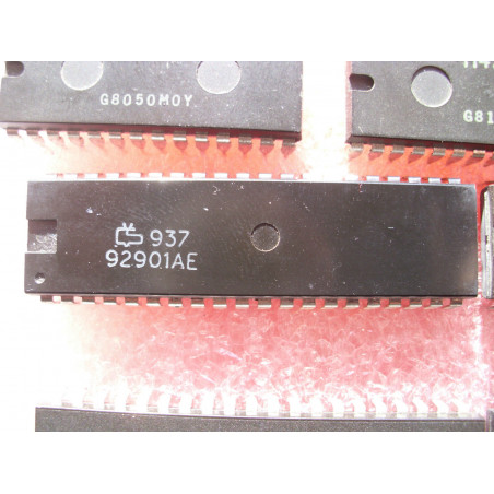 ci 92901AE DIP40  Neuf