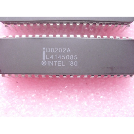 ci D8202A / D 8202 A de chez INTEL DIP40 céramique