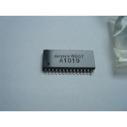 ci CXA 1019 ~ ci CXA1019 (noté A1019) ~ FM / AM radio ic ~ SMD de chez SONY