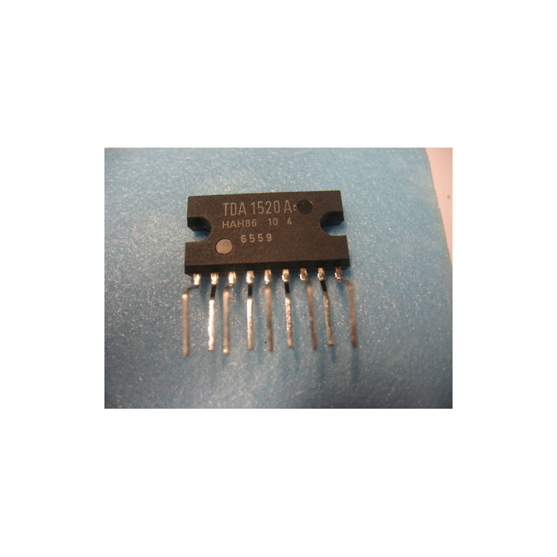 ic TDA 1520 A / ci TDA1520A  (AQ) pattes en quiconces