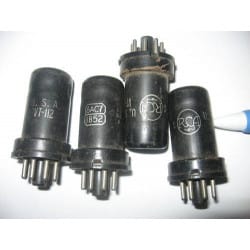 Lot de 4 Tubes Valves...