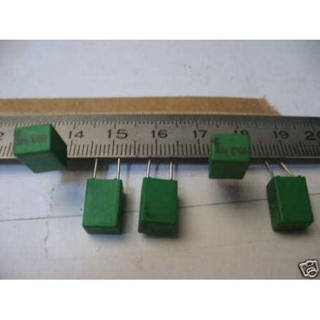 Lot de 30 Condensateurs plast MKT 0.33µF 330nF 100V 10%