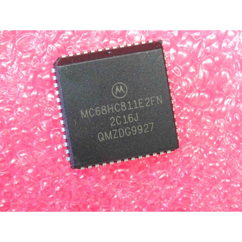 ci MC 68HC811 E2FN ~ ic MC68HC811E2FN ~ 68HC11 family ~ 68HC11 MCU microcontroller PLCC