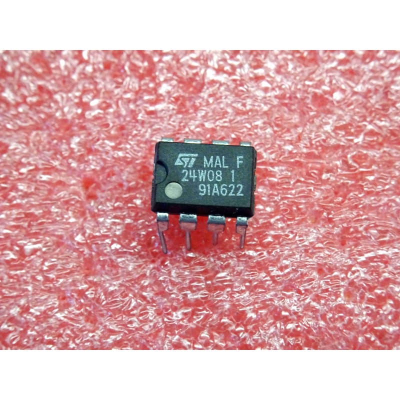 ci ST 24W08 ~ ic ST24W08 ~ 8Kbit serial I2C bus EEPROM with user-defined block write protection ~ DIP8 (PLA003)