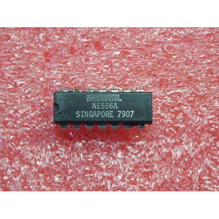 ci NE 556 A ~ ic NE556A ~ dual 555 timer ~ DIP14 intersil (PLA018)