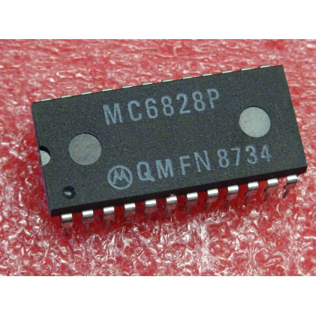 ci MC 6828 P ~ ic MC6828P ~ priority interrupt controller ~ DIL-24 motorola (PLA044)