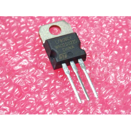 Lot de 2: ci L 7808 CV ~ ic L7808CV ~ 8Vdc 0.5A positive voltage regulator ~ TO-220A