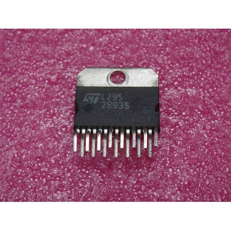 ci L295 ~ ic L295 de chez ST