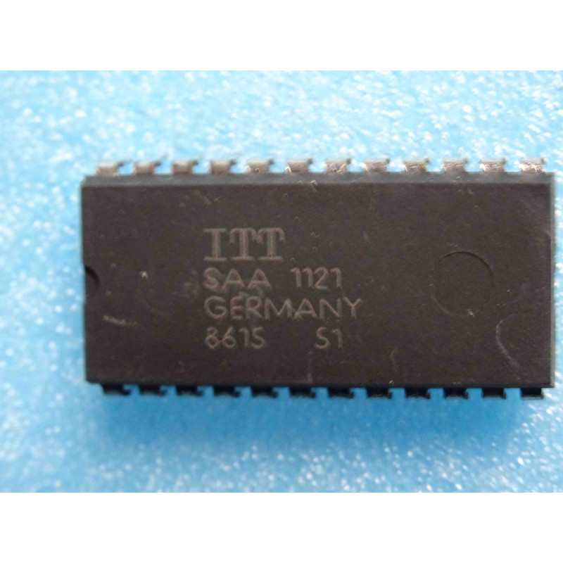 ci SAA1121  ~ ic SAA1121 ci dip24 de chez ITT  (PLA021)