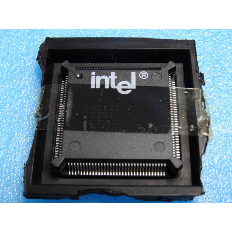 ci NG82357 SZ381 ~ ic SMD NG82357 SZ381 de chez INTEL