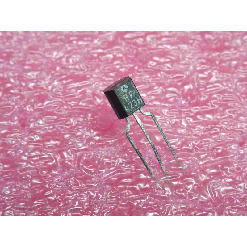 Lot de 100: high voltage transistor BF 423 H ~ PNP Si BF423H (complementary NPN BF422) Vce -250Vdc Ic -500mA hFE 50 (L2A)