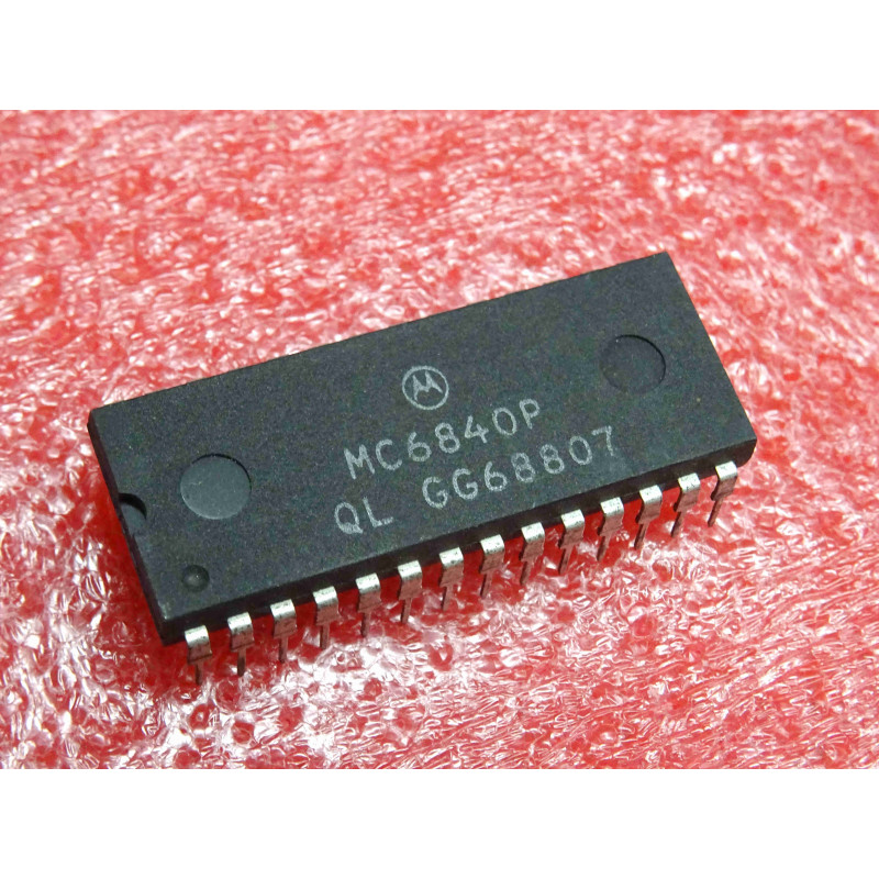 ci MC 6840 P ~ ic MC6840P ~ programmable timer module PTM 4MHz ~ DIP 28-pin motorola (E35B2)