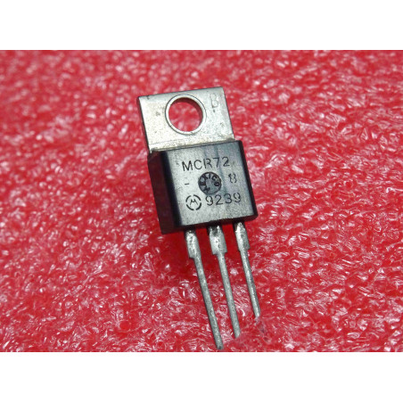 reverse blocking thyristor MCR72-8 ~ sensistive gate silicon controlled rectifier ~ 8A 600V SCR ~ motorola (L9A)