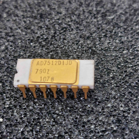 ci AD7512DIJD ~ ic AD7512 DIJD de chez Analog devices (TIRO1)