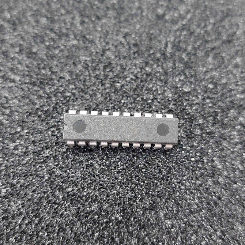 ci AD7226KN ~ ic AD7226 KN Intégrated Circuit dip20 de Analog Devices (TIRO1)