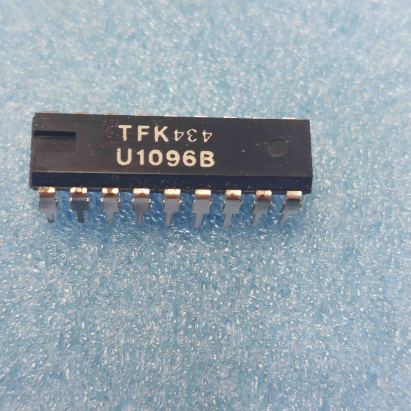 ci U1096B ~ ic U1096 B dip18 de chez TFK ic NOS (PLA025)