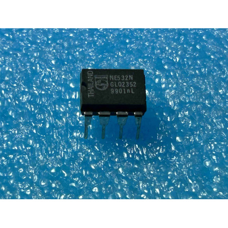 ci NE532N ~ ic NE532 N dip8 de chez PHILIPS IC NOS (TIRO04)