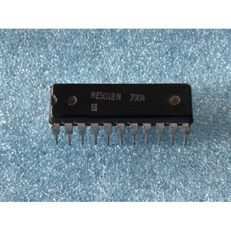 ci NE5018N ~ ic NE5018 N dip22 de chez SIGNETICS IC NOS (TIRO04)