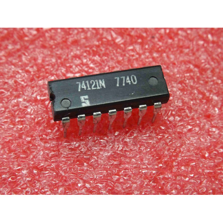 ci 74121 N ~ 74121N (identique SN74121N DM74121N) Monostable Multivibrator & Schmitt-trigger input (PLA033)