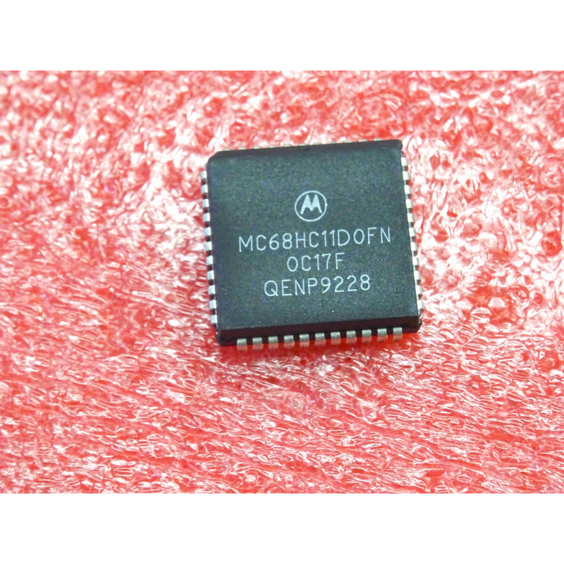 ci MC 68HC11 D0 FN16 ~ ic MC68HC11D0FN16 ~ motorola HC11 microcontroller 16MHz PLCC44 (5R5)