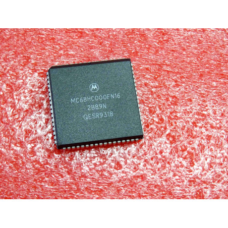 ci motorola MC 68HC000 FN 16 ~ ic MC68HC000FN16 ~ 16MHz low power 68000 CPU ~ PLCC68 microprocessor (5R5)