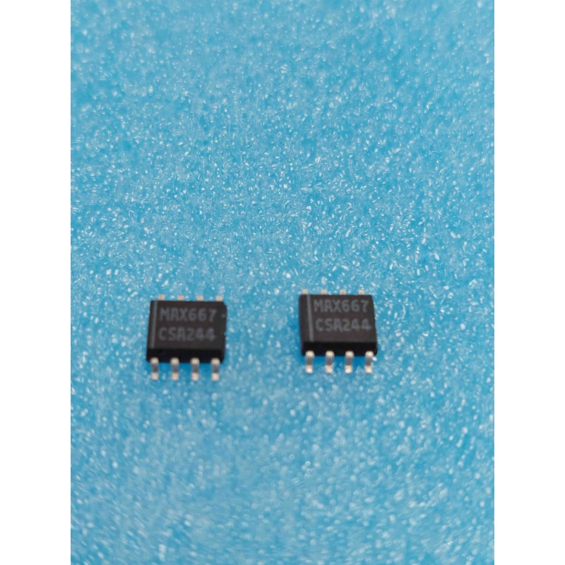 2x Maxim MAX705CSA circuit intégré SOIC-8. Lot de 2 ic smd cms ( 4B4 )