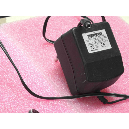 alimentation Alcatel 3CQ02525AAAA ~ input: 220-240Vac , 50-60Hz , 15VA , 0.065A / 65mA ~ output: 9Vdc , 0.9A / 900mA