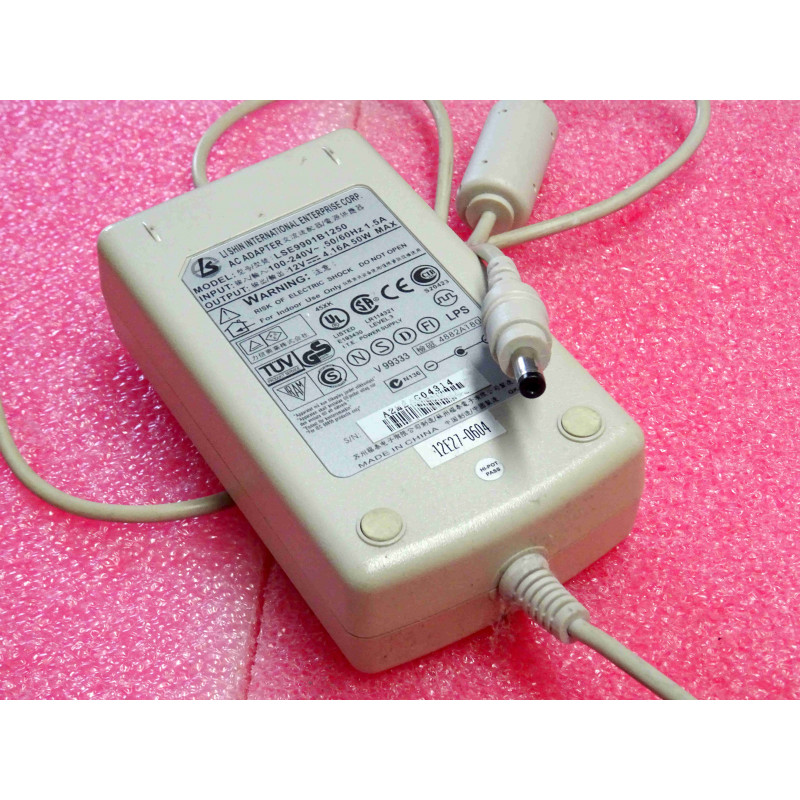 alimentation Li Shin LSE9901B1250 ~ input: 100-240Vac , 50-60Hz , 1.5A / 1500mA ~ output: 12Vdc , 4.16A / 4160mA , 50W