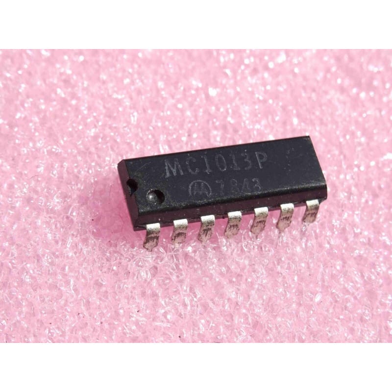 ci MC 1013 P ~ ic MC1013P ~ 85MHz AC coupled J-K Flip-Flop ~ DIP-14 (PLA037)