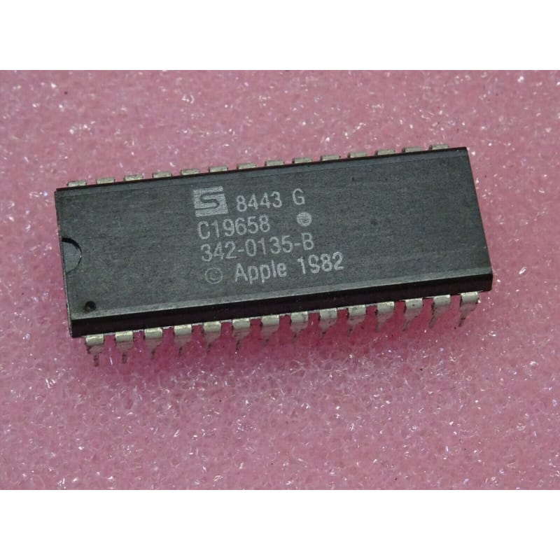 Synertek 342-0135-B ~ ROM CD pour Apple IIc / Apple IIe (PLA004)