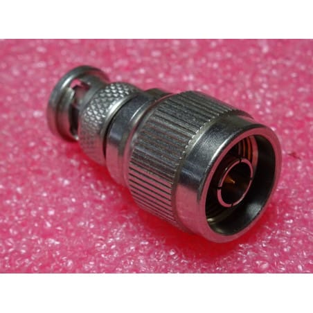 R191417000 Connecteur RF Radiall BNC Mâle vers N Mâle Droit 50Ω 4GHz