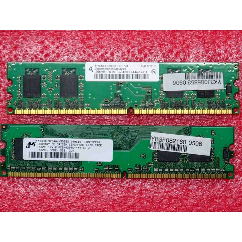 Lot de 2 barettes de RAM 256MB 256Mo 1Rx16 DDR2 PC2-4200U-444-12 533MHz