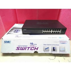 switch ethernet RJ45 SMC...