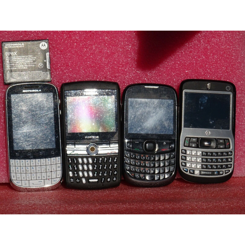 Lot de 4 Téléphone  Toshiba htc  4 modèles différent remise en état ou pièces 