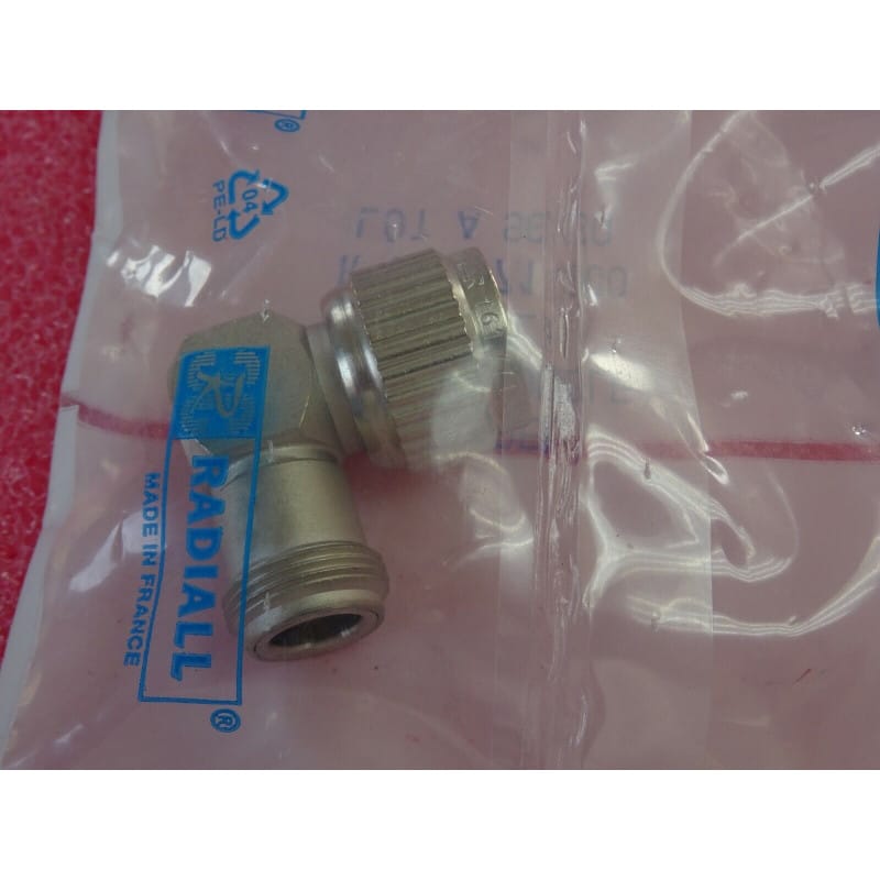 Adaptateur RACCORD KN TYPE N  COUDE MALE FEMELLE RADIALL R161771000 (casier 85a)