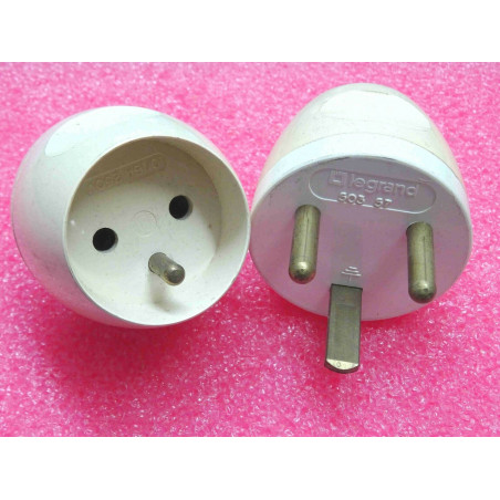 Lot x2: adaptateur legrand 50357 brancher fiche 2P+T (10/16A 250v) sur prise 20A