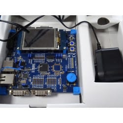 KEIL Development Tools Carte MCB1700 Vers 1.2 Evaluation Board + Alim + 5 Nappes