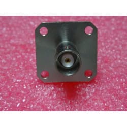 R191424000 Connecteur RF Radiall BNC Femelle vers N Femelle 50Ω 4GHz (celar85e)