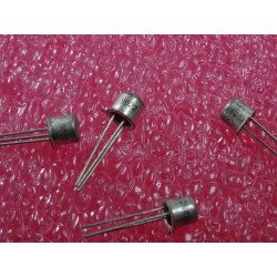 Lot de 4 pièces: transistor 2N4393 ~ 2N 4393 ~ 3 pattes MOTOROLA (E40I)