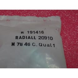 R191416 Adaptateur RF Radiall BNC Femelle vers MQ Femelle  50Ω 4GHz (celar85d)