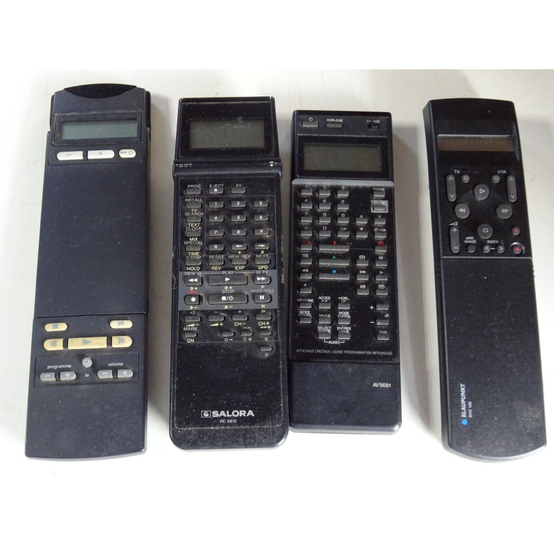 Lot de 4 Télécommandes à Afficheur Blaupunkt SVC185 - Philips AV5681 Salora etc.