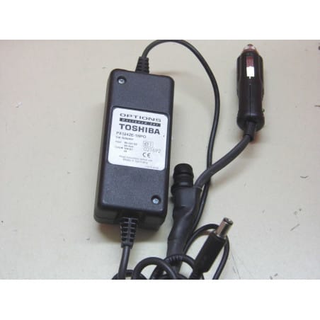 TOSHIBA 72W car adapter PX1042E-1NPO alimentation adaptateur voiture 15V DC, 4A