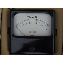 Voltmètre 2V 72x72mm...